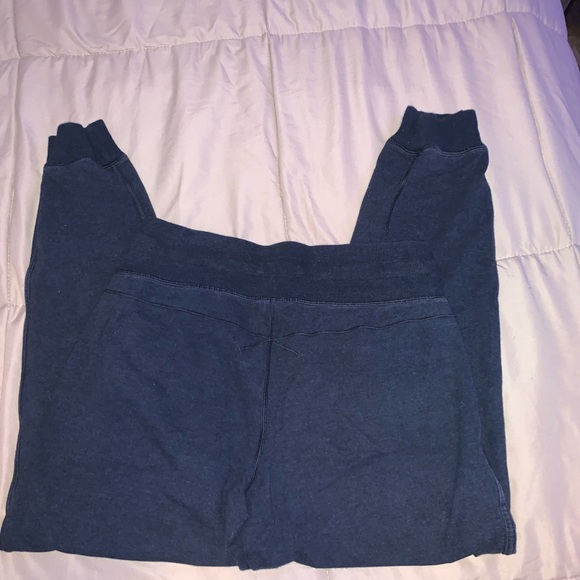 Lululemon joggers - Picture 2 of 4